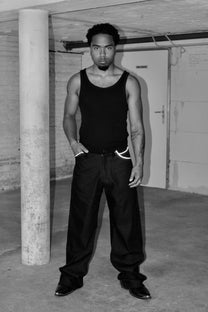 LM 1.0 SIGNATURE DENIM JEANS